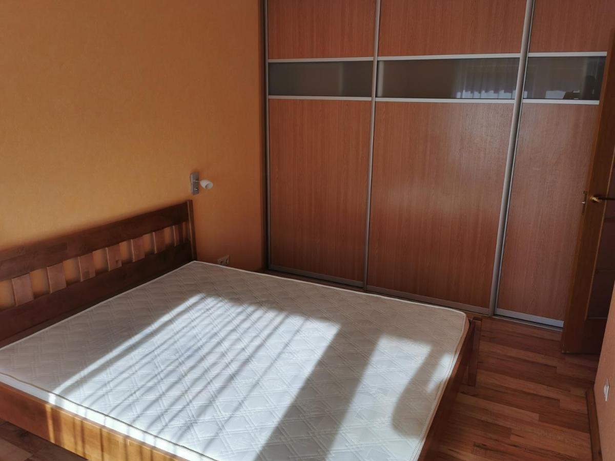 Tilts App Apartment *