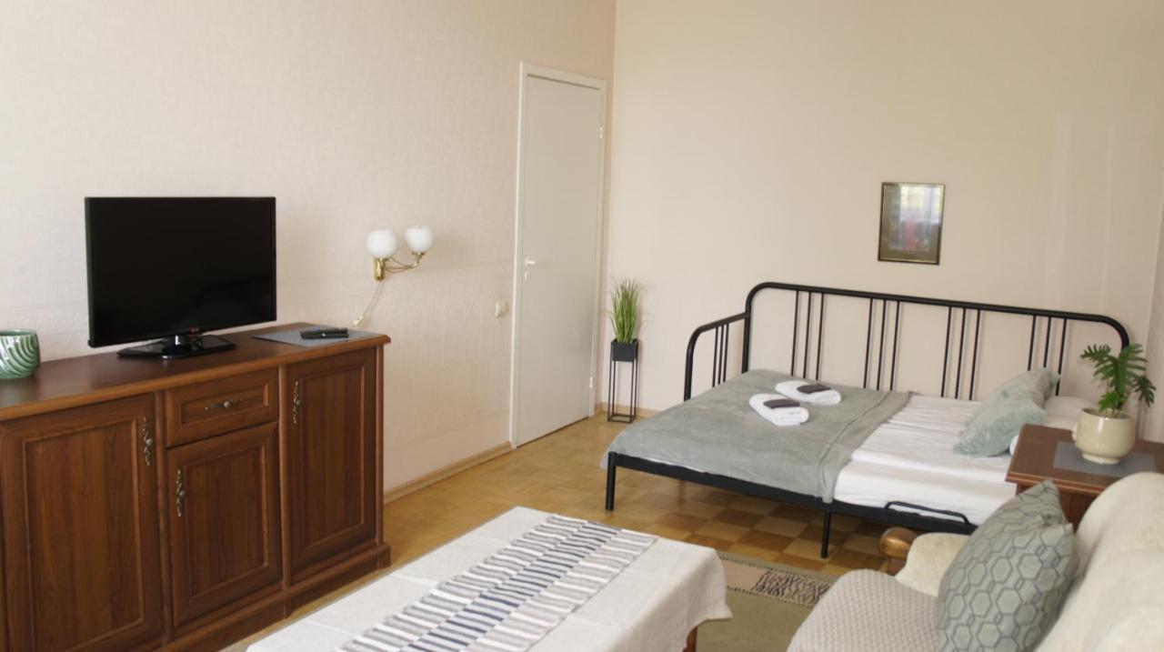 Cozy, Spacious Gertruda Self Chek In 20 Min To Old With Car 5 Min * Riika
