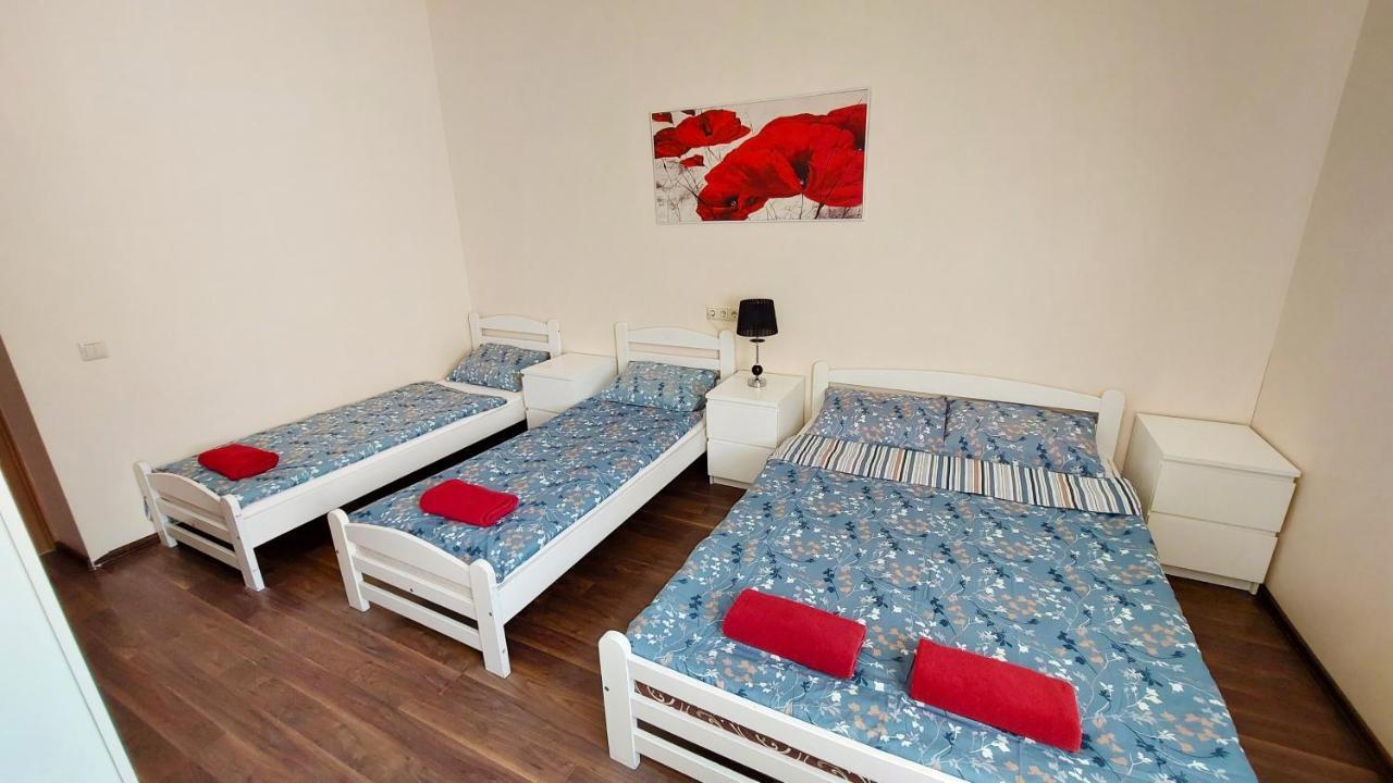 Happy Hotel 3*