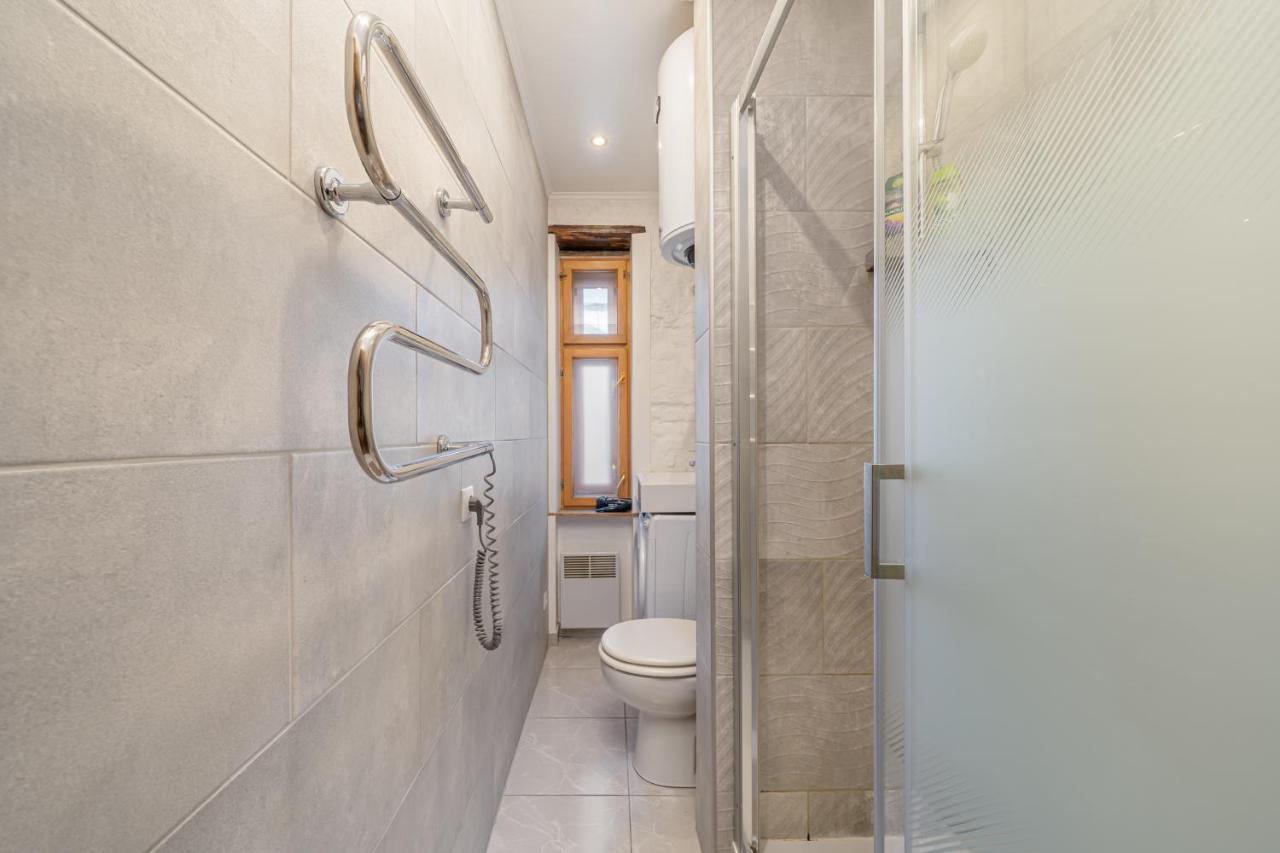 Top-floor With Courtyard View In Unesco Area, Murnieku Street *