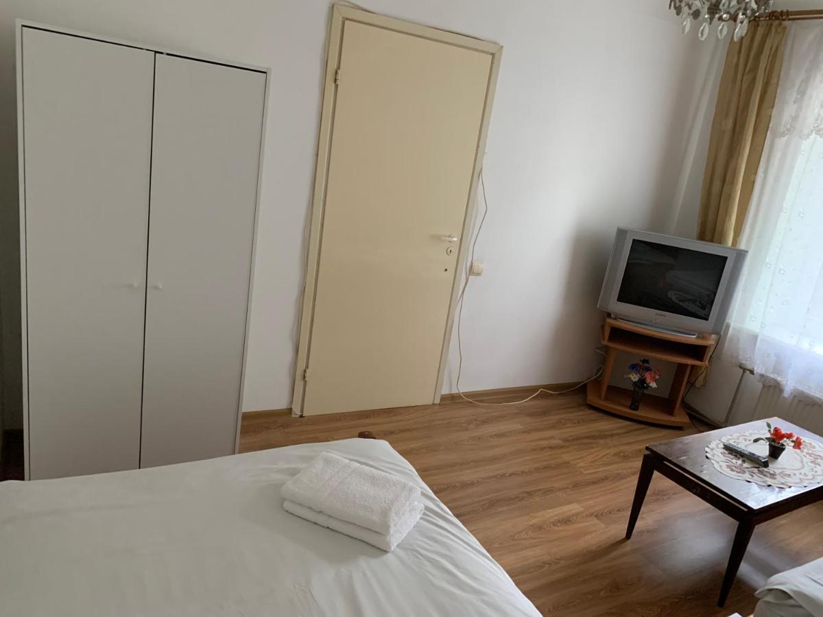 Apartment Sala *