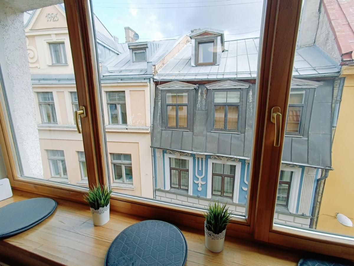 Elegant Old Town Toffee Bliss Apartment, Self Check-in, Steps From Bus Station Korter *