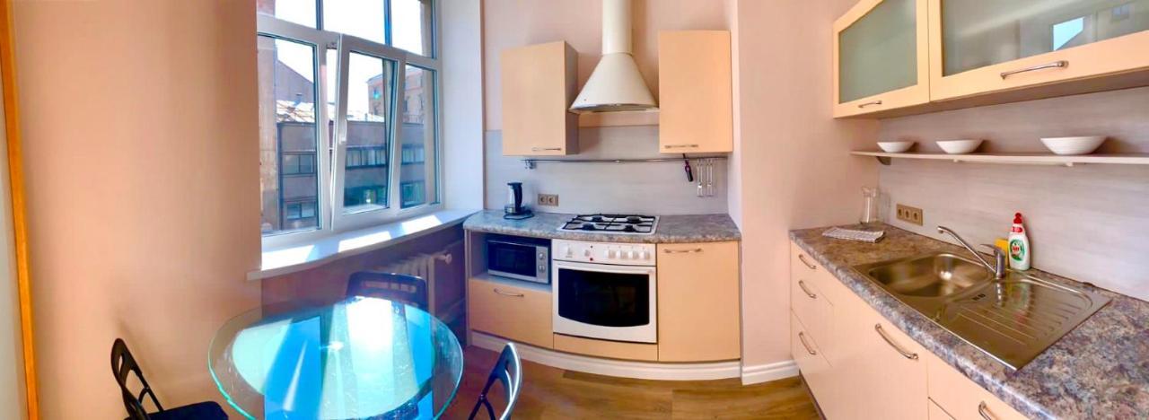 The Pearl Of The Historical Center 55m 1 To 5 Pers Self Check In Apartment Riga