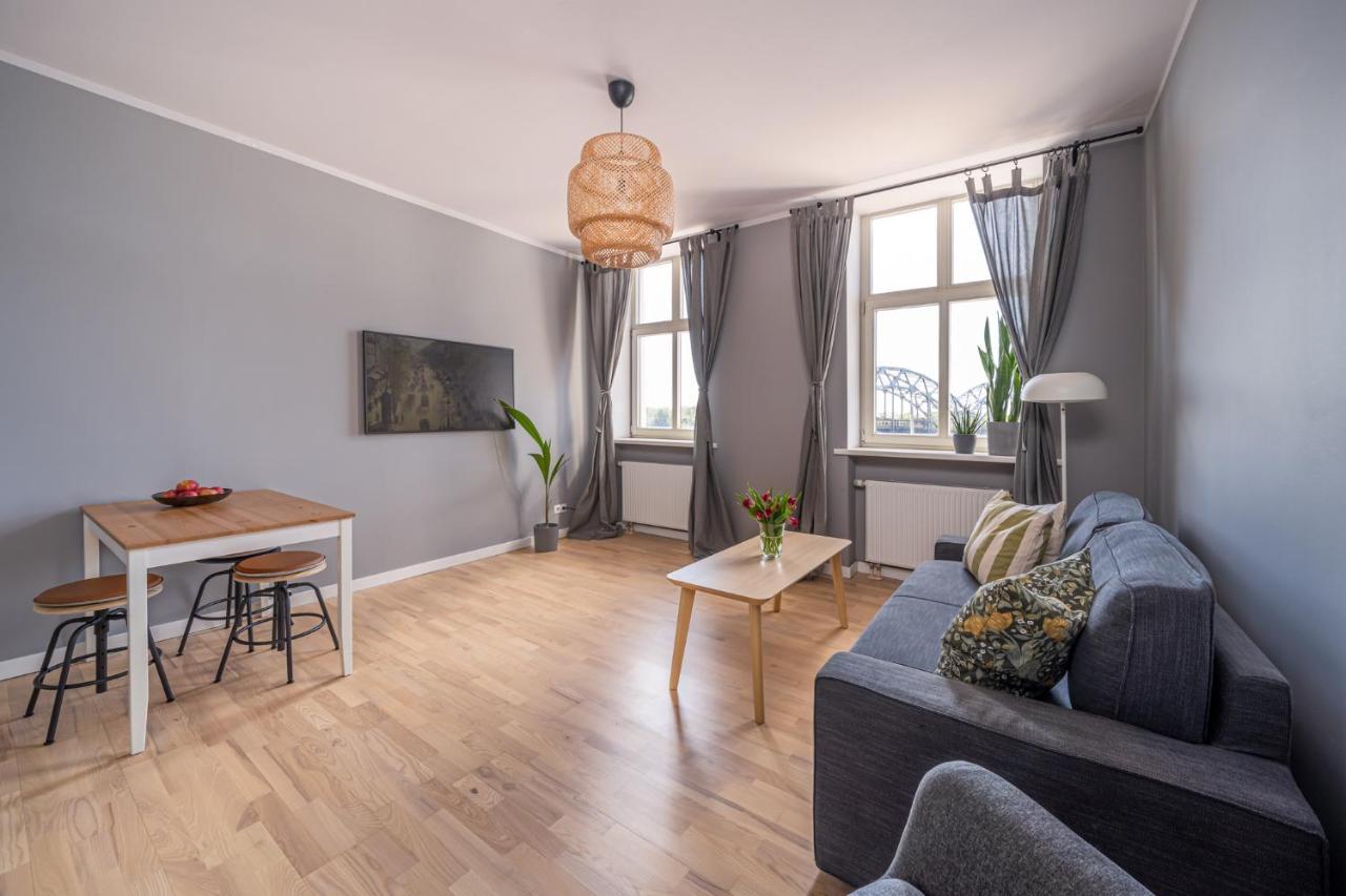Cosy With River View Apartment *