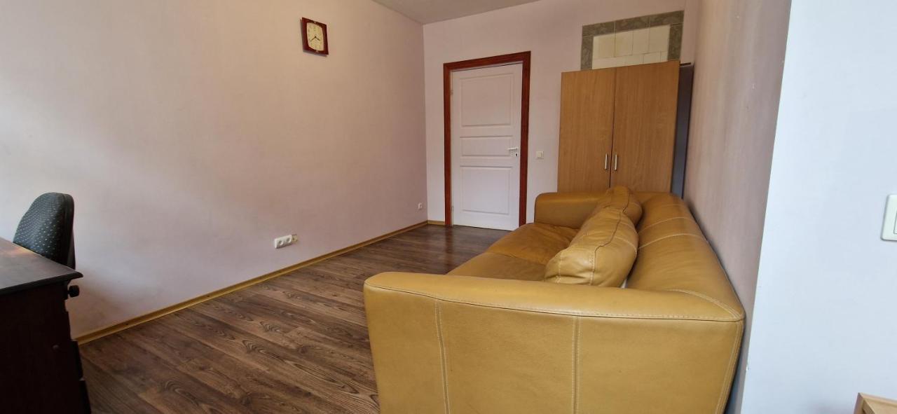 With Parking Place Apartment *