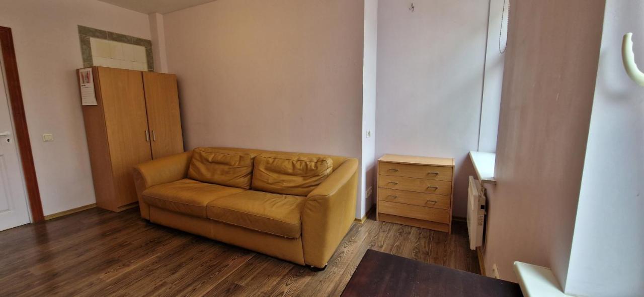 Apartment With Parking Place Riga
