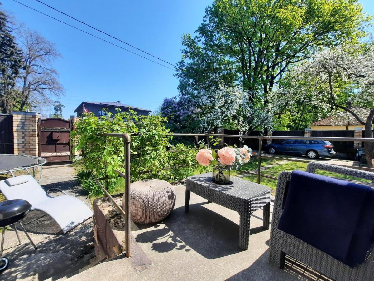 Cozy Private House With A Yard & Parking Casa de férias *