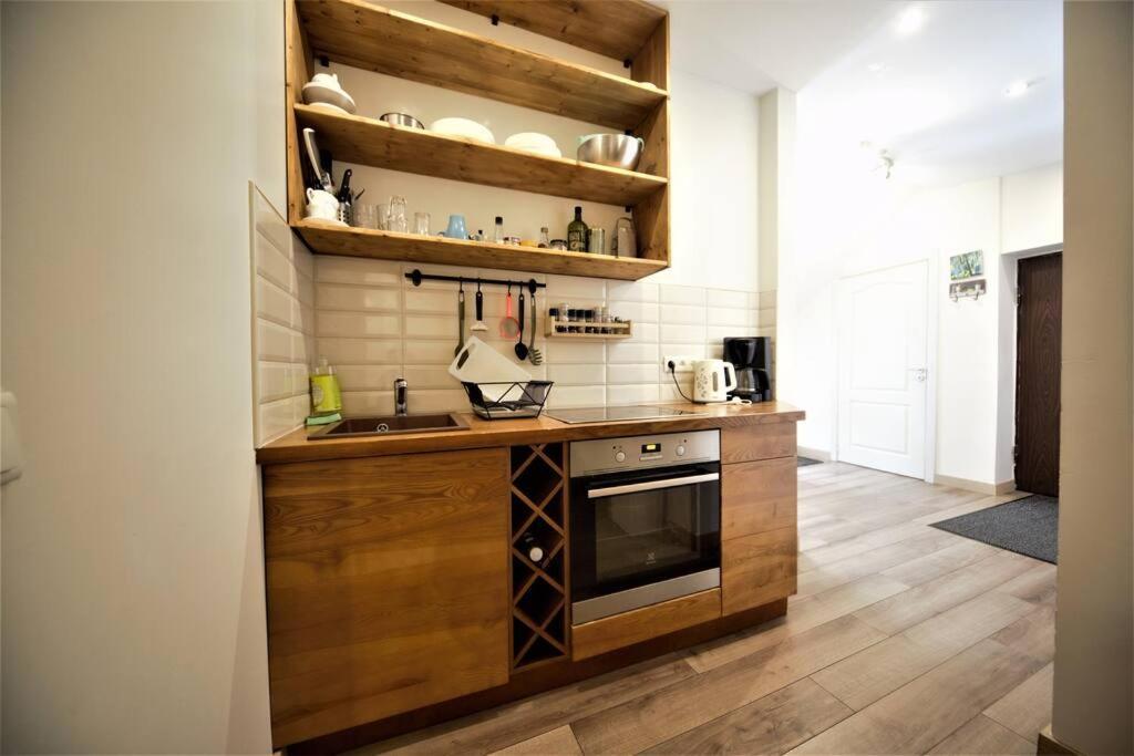 3 Bedroom / Compact Apt Old Town Apartment
