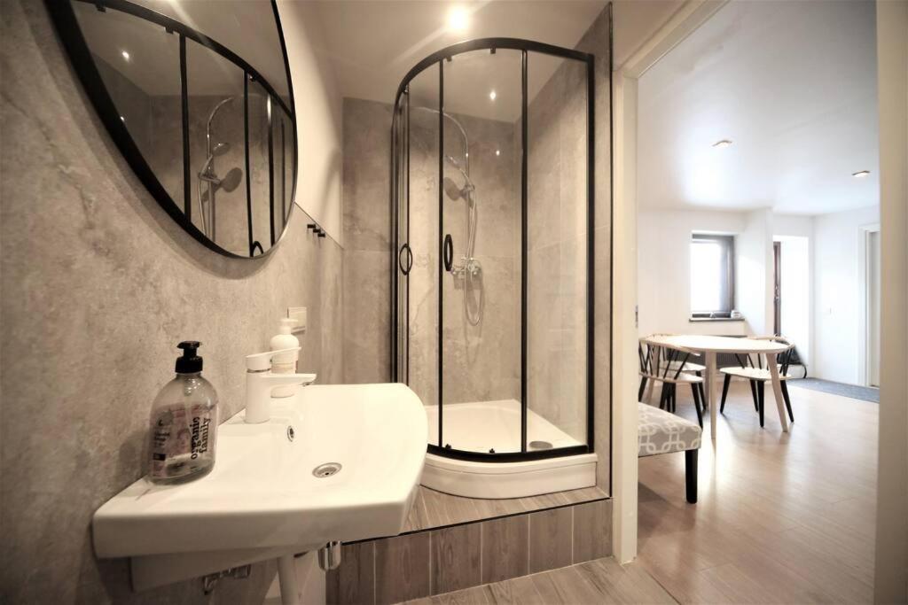 Korter Two Bedroom / Old Town With Private Terrace