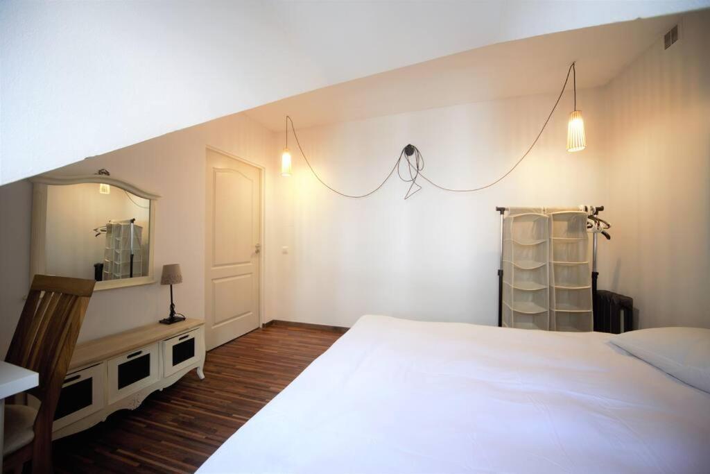 3 Bedroom / Compact Apt Old Town