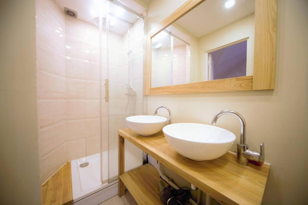 3 Bedroom / Compact Apt Old Town Apartment