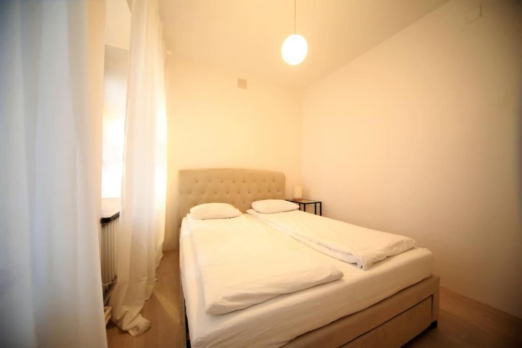 Lovely Two Bedroom In The Old Town Butas