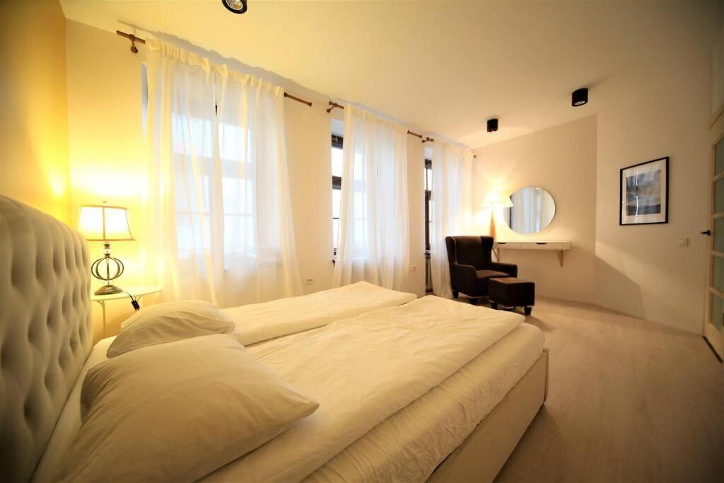 Lovely Two Bedroom In The Old Town Butas Riga