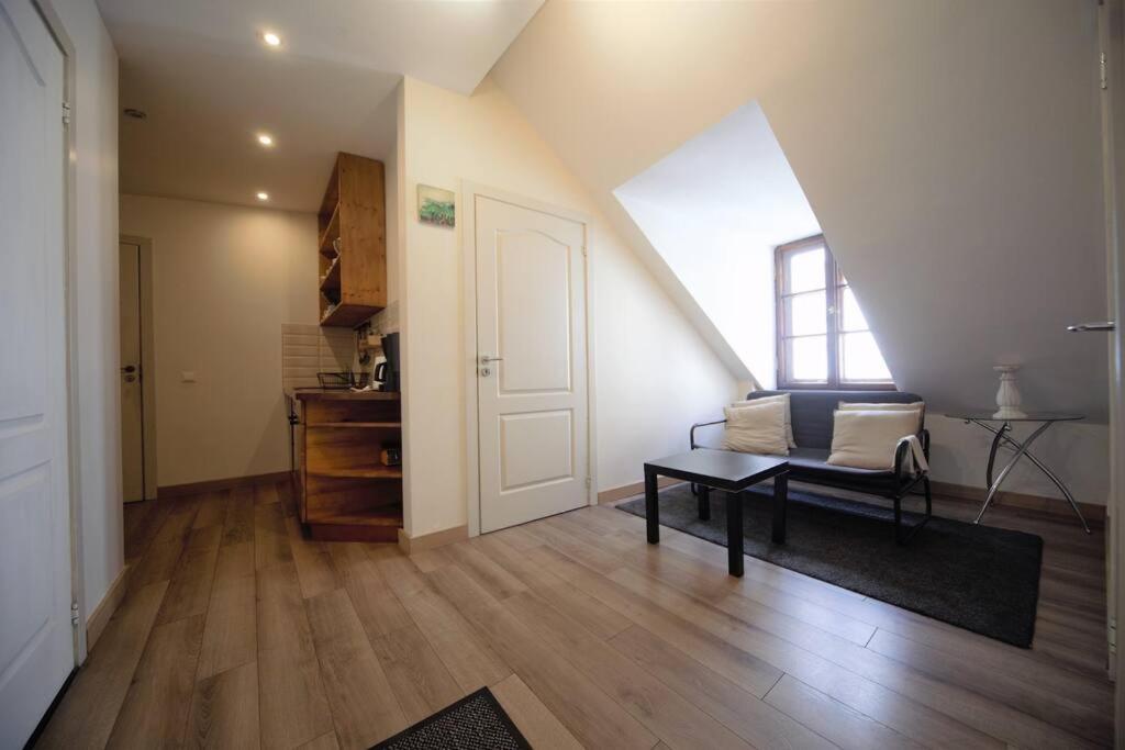 3 Bedroom / Compact Apt Old Town Apartment