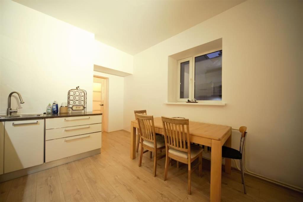3 Bedrooms Oldtown With Balcony Quiet Area * Riga