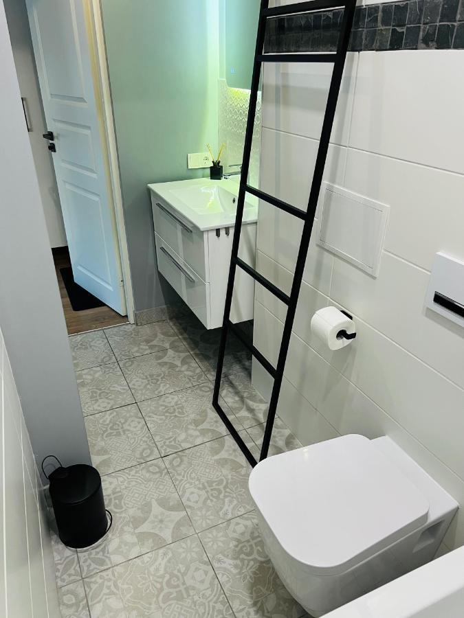 Apartment The Right Coast With Free Private Parking *