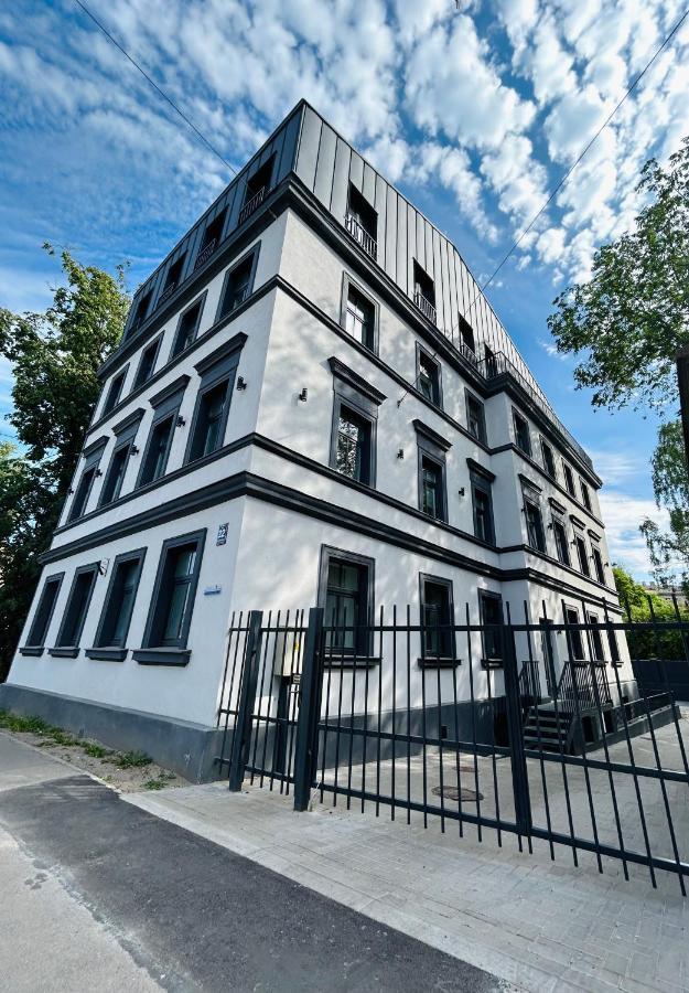 Apartment The Right Coast With Free Private Parking Riga
