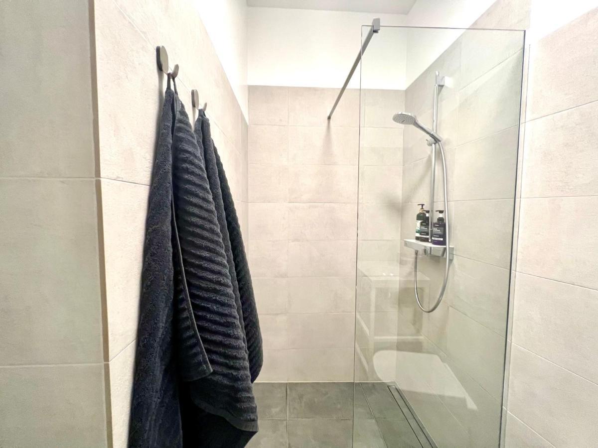 Stylish New In Old Town - Centre, Self Check-in, Walkable To Major Attractions Riika