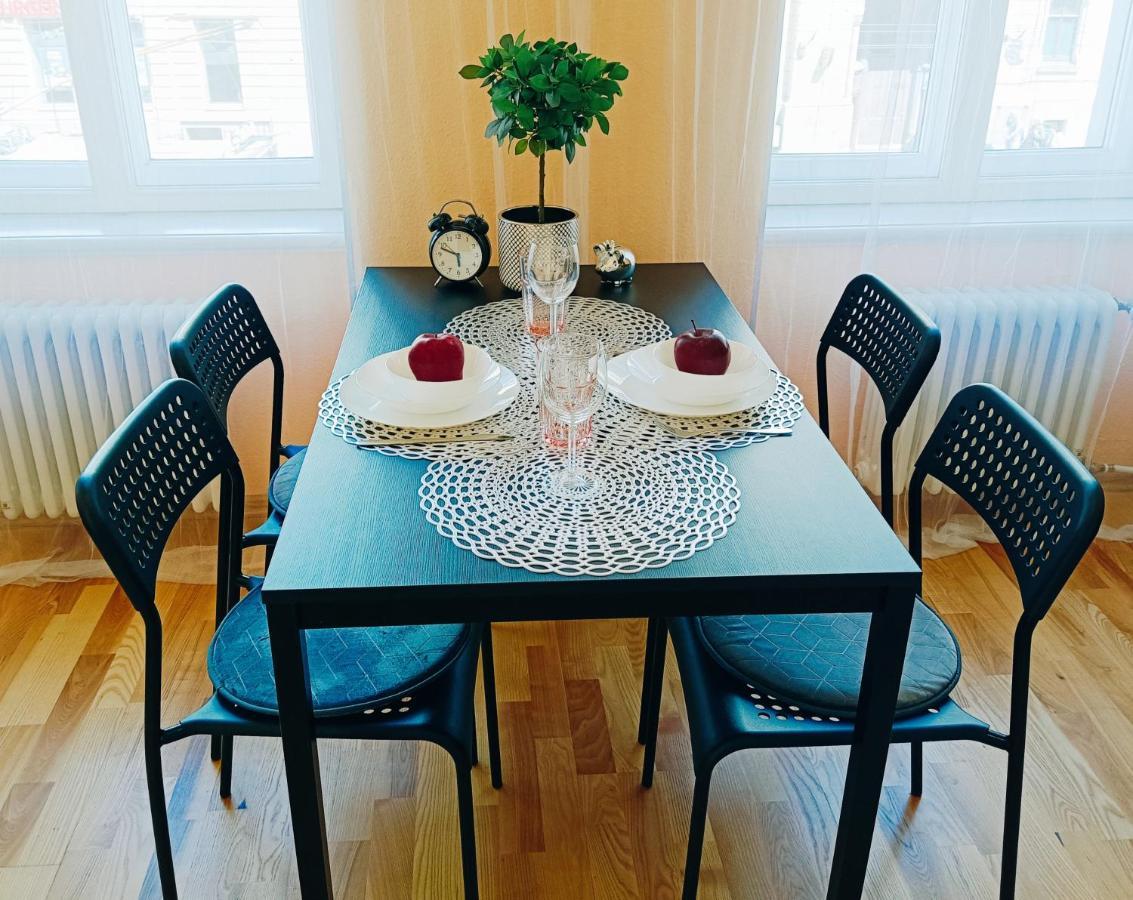 Apartment Centrally Located *