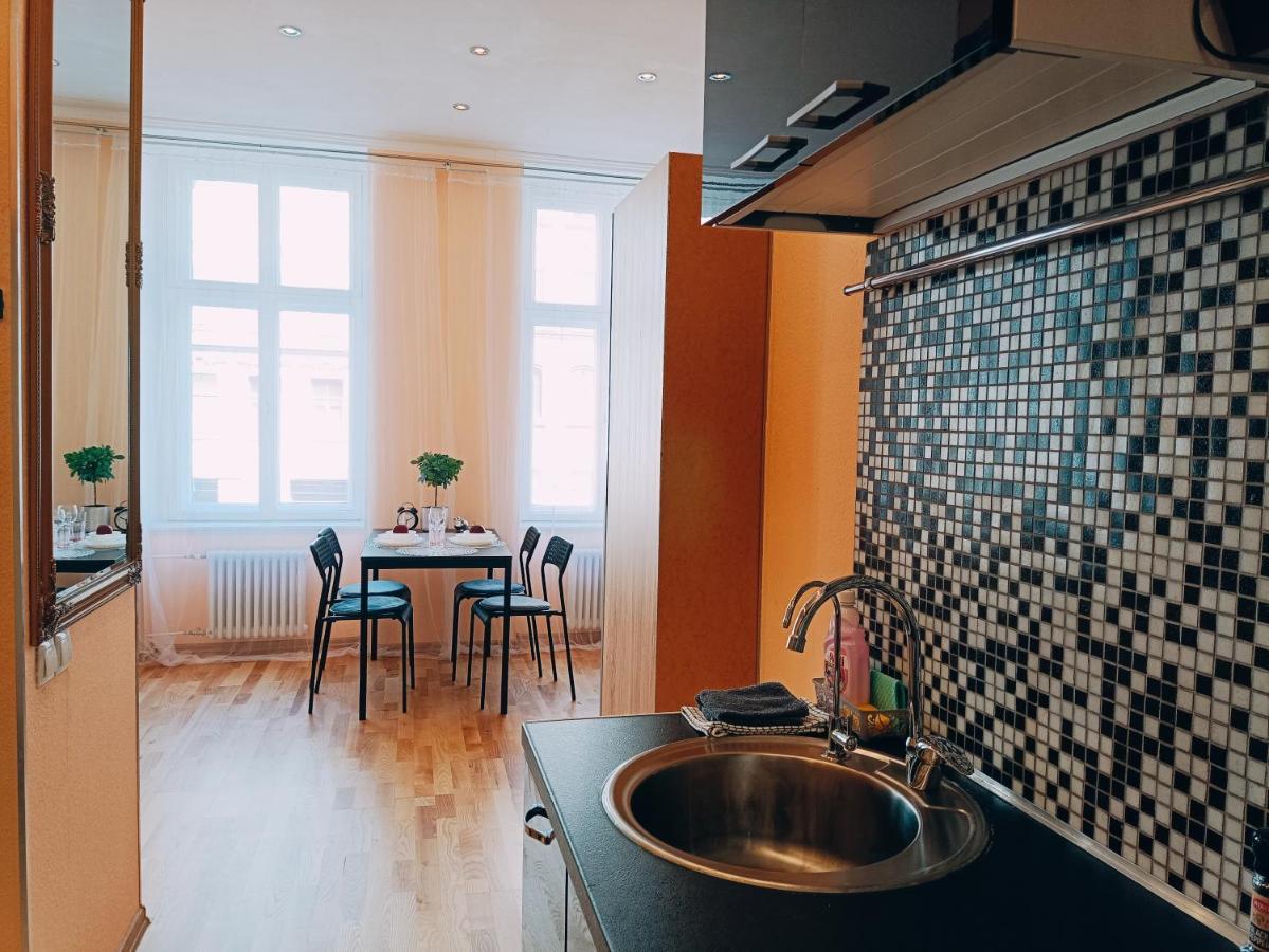 Apartment Centrally Located *