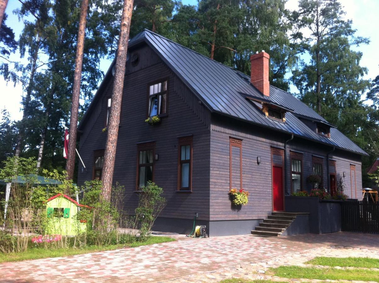 Family House Near Vecaki Brīvdienu mājas