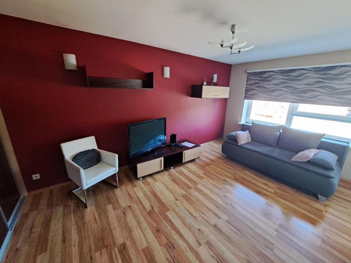 Tilts App Apartment *