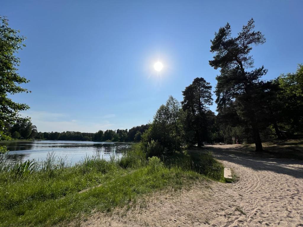 Lake&forest&city Villa *