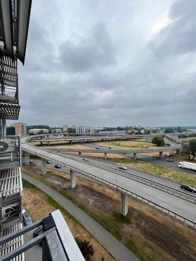 Krasta Free Parking With & River View * Riika