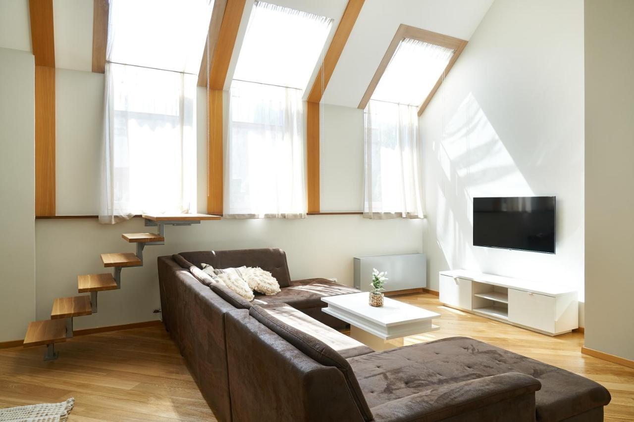 Alexander Apartment *
