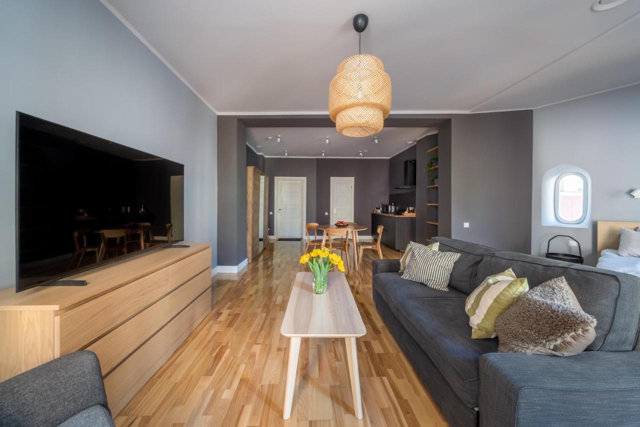 Romantic And Spacious In Old Town Riga