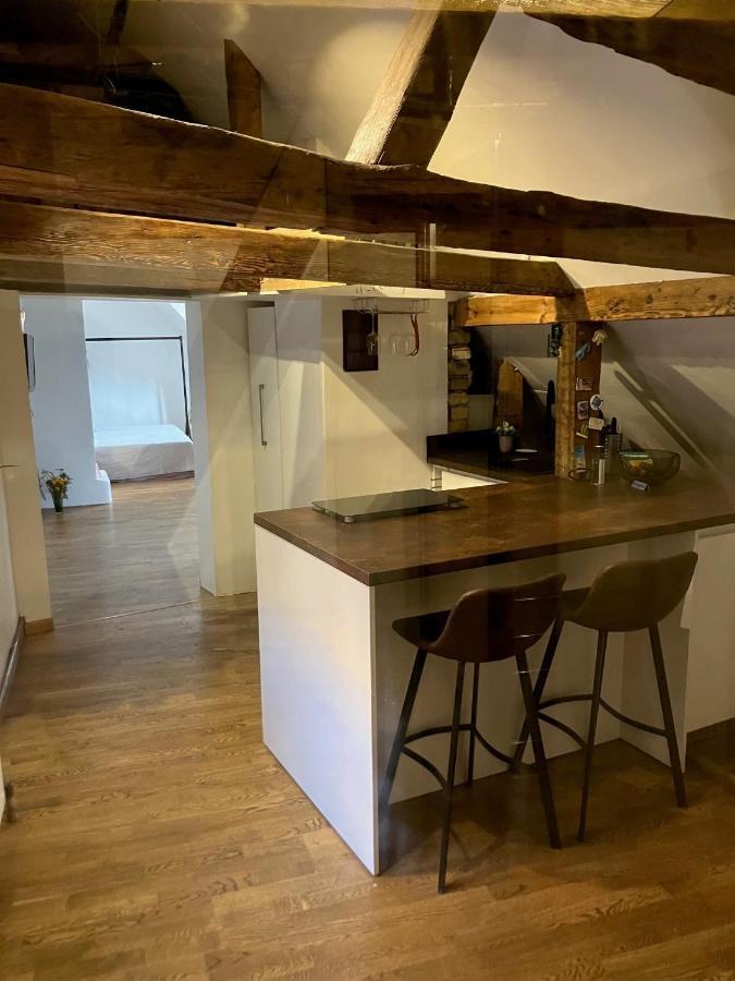 Albert Square Studio In Old *