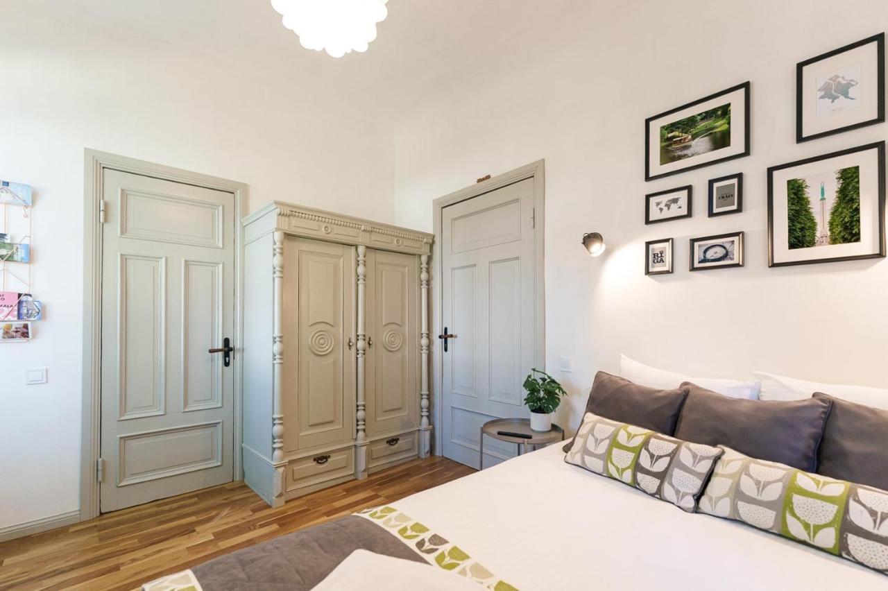 Vintage 1br In Quiet Center Of Riga