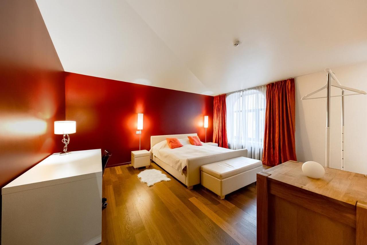 Stylish Mansard In Quite Center Apartamento *