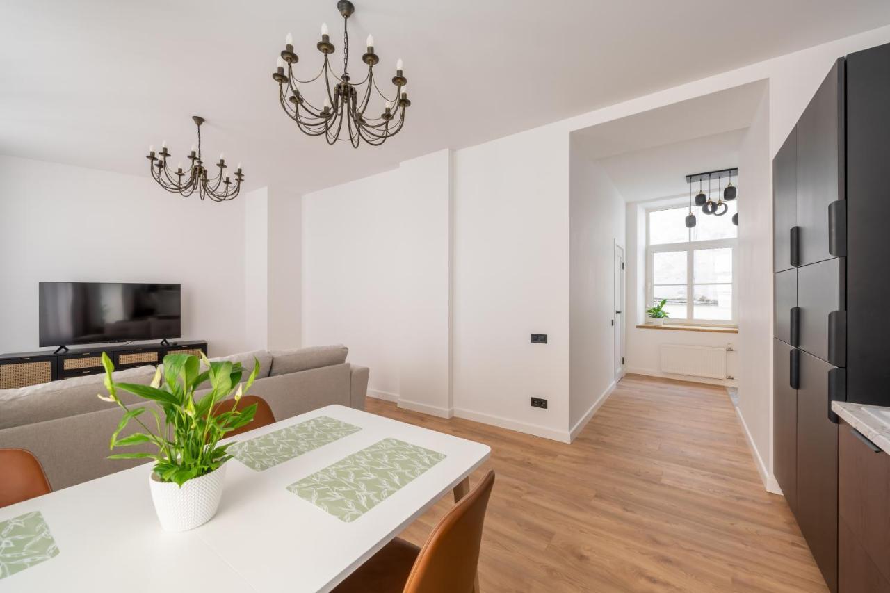 Spacious 1-bedroom In The Heart Of Old Town Huoneisto *