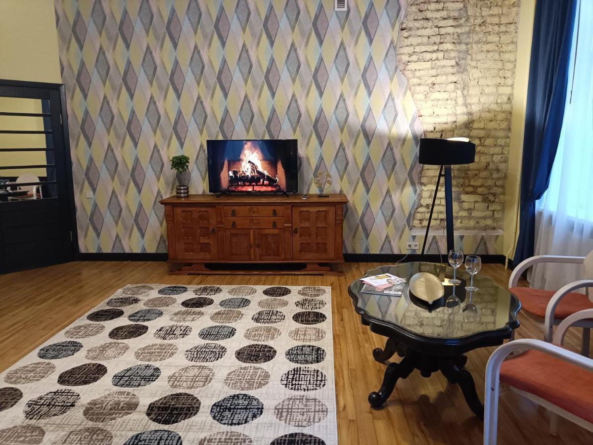 Riverside Old Town Spacious One Bedroom Few Steps From Dome Square And Cathedral Dzīvoklis