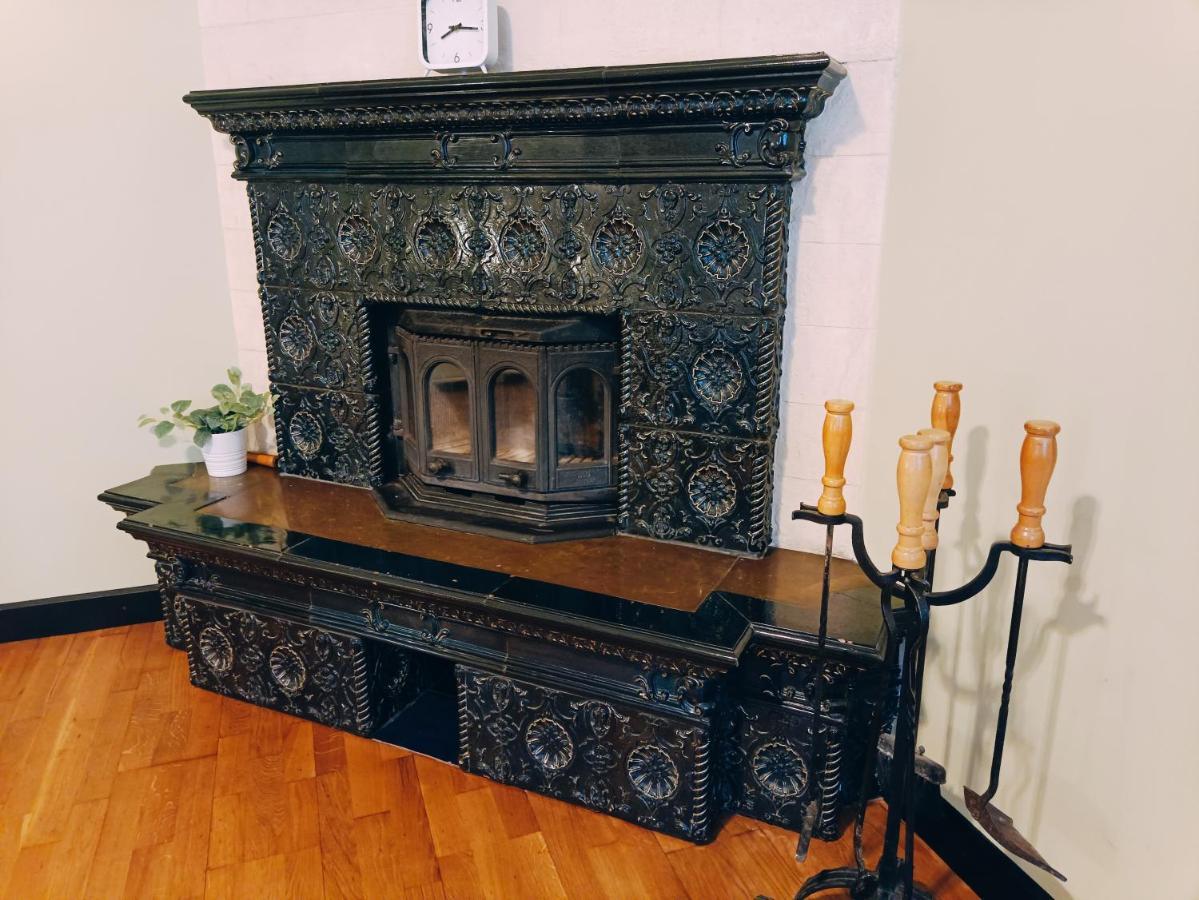Dzīvoklis Riverside Old Town Spacious One Bedroom Few Steps From Dome Square And Cathedral Riga