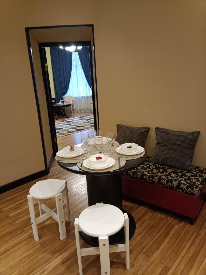 Riverside Old Town Spacious One Bedroom Few Steps From Dome Square And Cathedral Riga