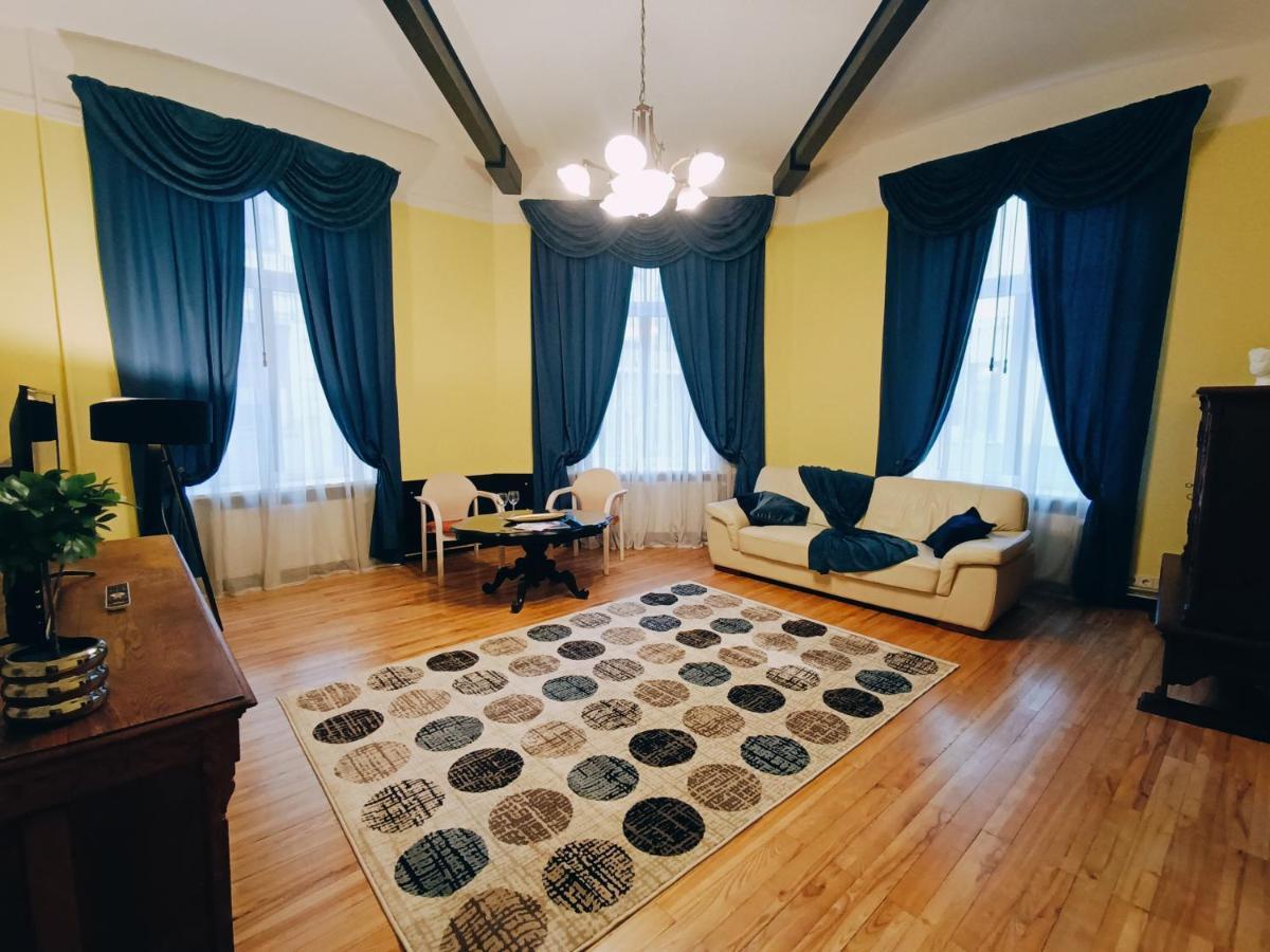 Riverside Old Town Spacious One Bedroom Few Steps From Dome Square And Cathedral