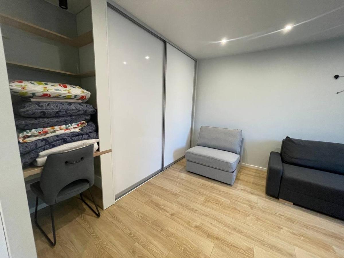 Modern 1br Haven Near Two Parks * Riga