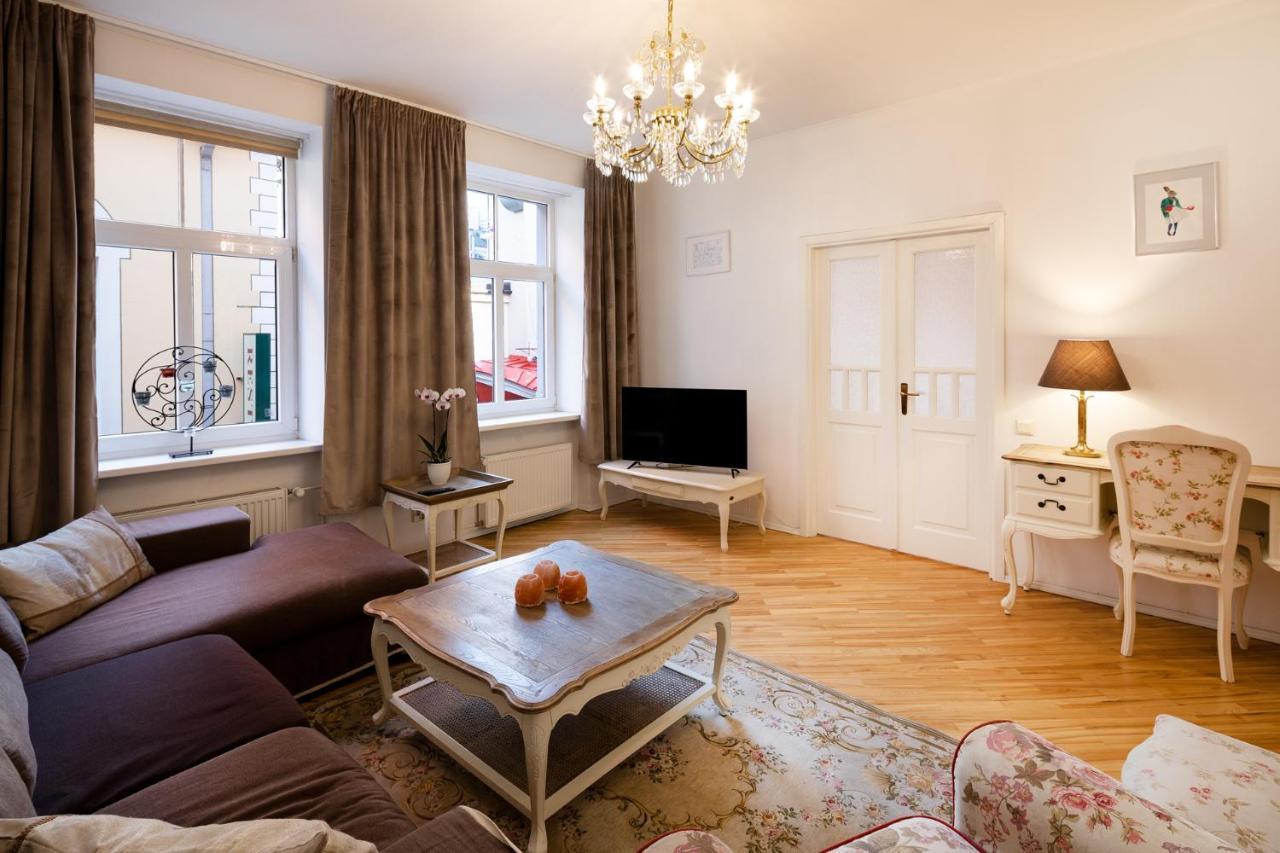 Old Vagnera Quiet Apartment