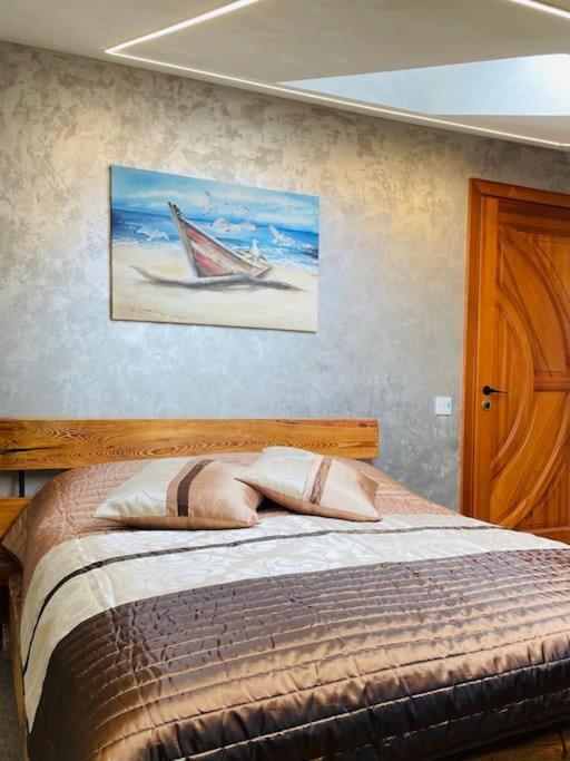 Brivibas - Wave, Free Privat Parking, Free Wifi, Self Check-in Dzīvoklis *