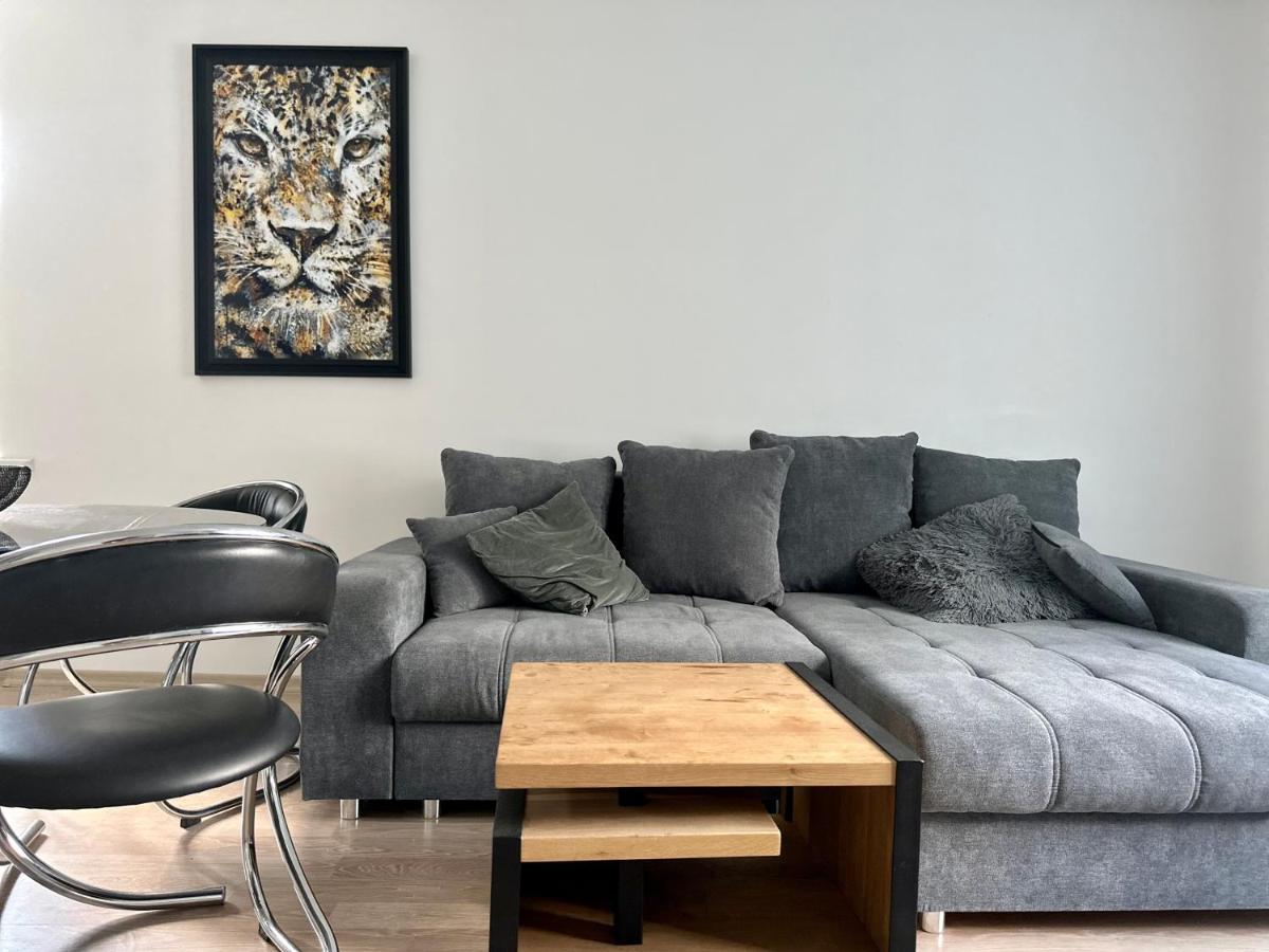 Apartment Mezaparks + Private Parking *