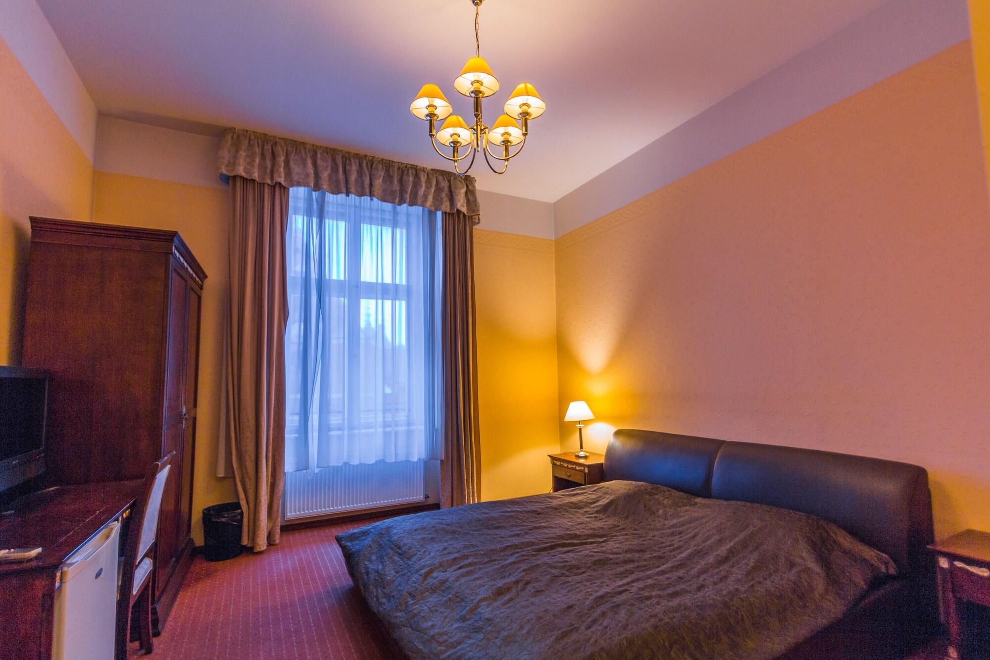 Garden Palace Hotel 4*
