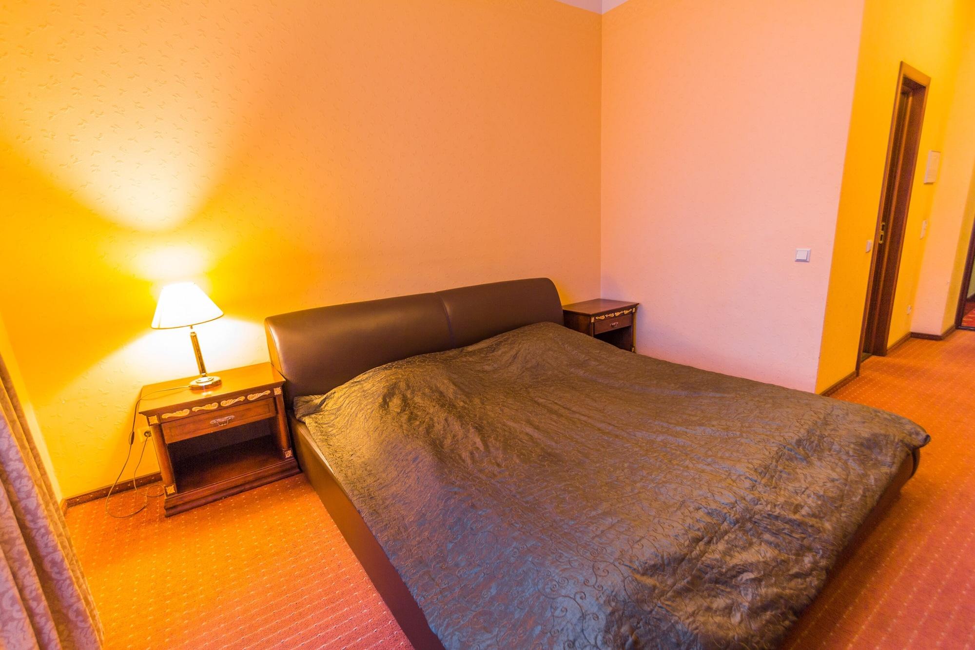 Garden Palace Hotel 4*