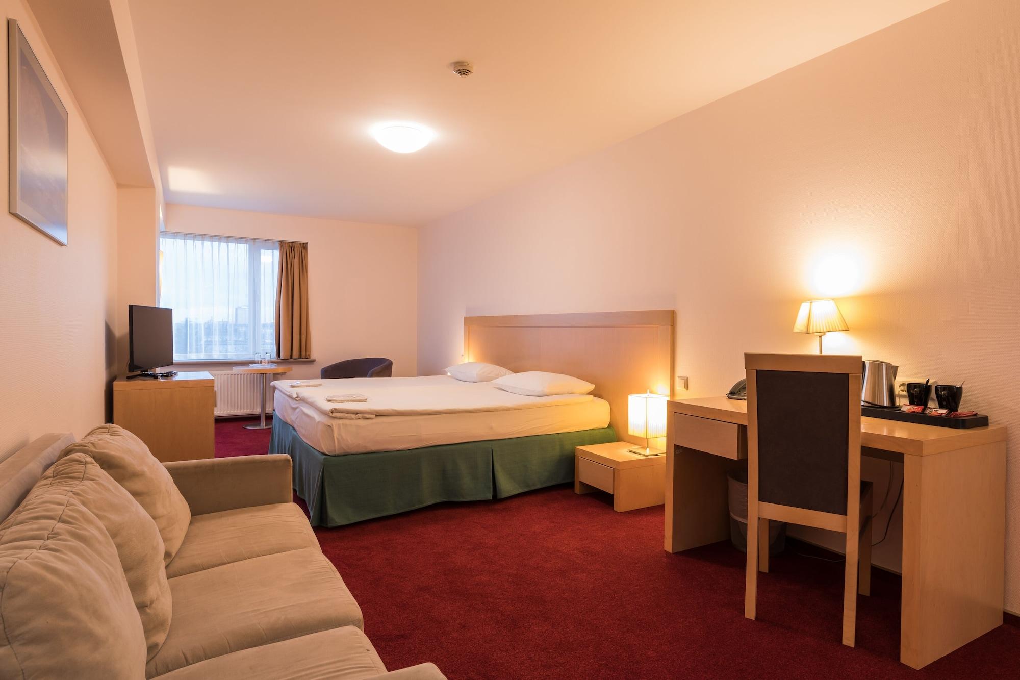 Islande With Free Parking Riga