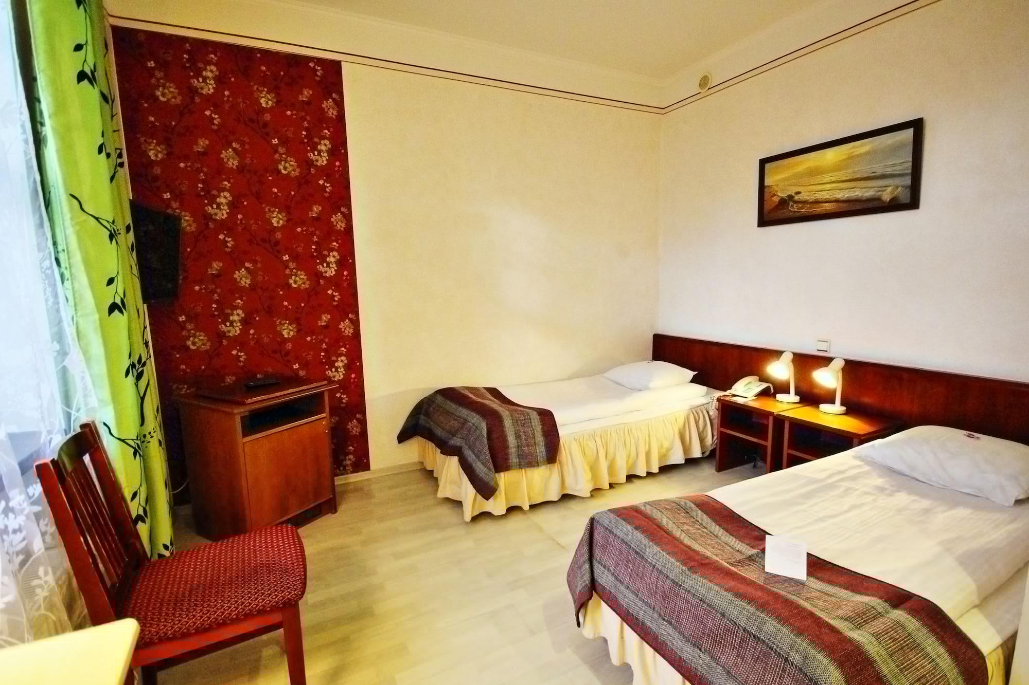 Nb With Free Parking 3* Riga