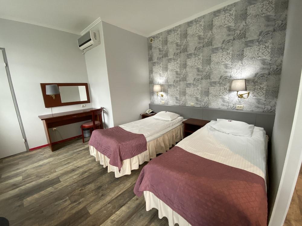 Nb With Free Parking Hotel Riga