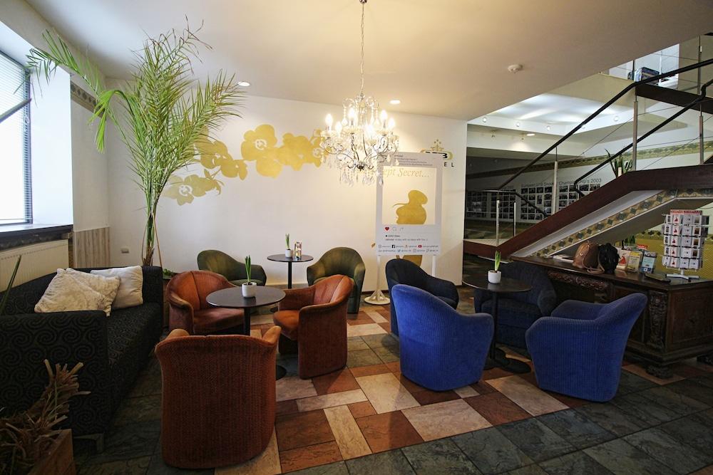 Nb With Free Parking Hotel Riga