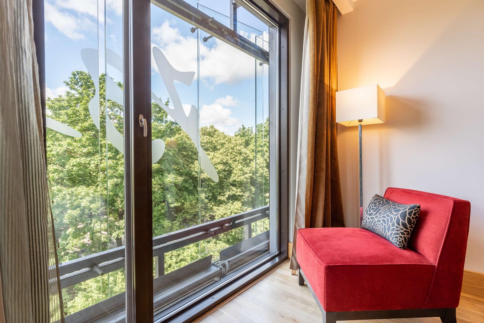Radisson Blu Elizabete Hotel, Khách sạn 4*