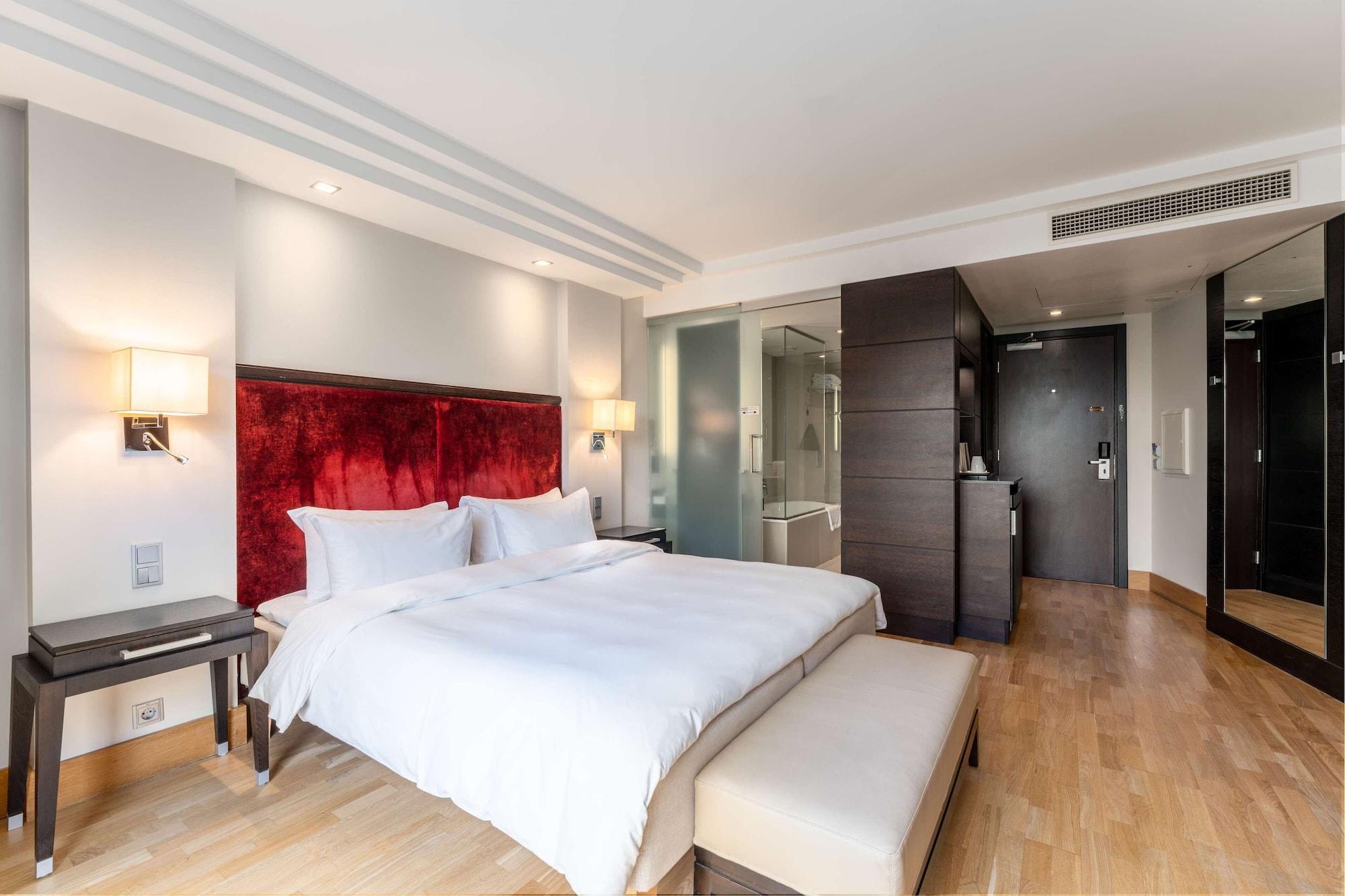 Khách sạn Radisson Blu Elizabete Hotel, Riga